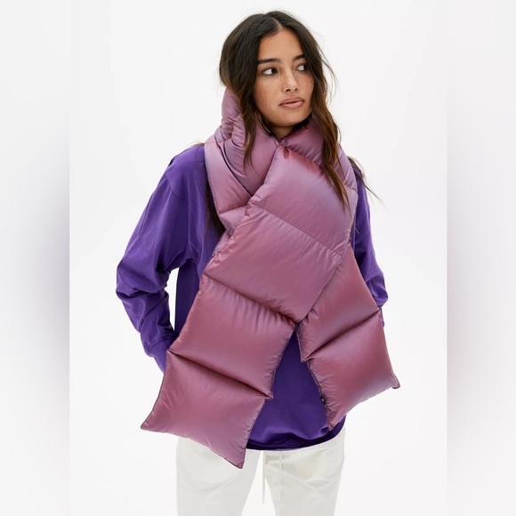 Aritzia Accessories - NWT Aritzia TNA The Super  Puff Scarf | Beige